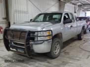 ✅ 2013 Chevrolet Silverado 2500HD Work Truck • VIN: 1GC2KVCG2DZ381098 • Lot: 42730690. Wystawiony na IAAI z przebiegiem 196 946 mil. Bezpłatny archiwum sprzedaży aukcyjnych z USA i szczegółowy raport historii pojazdu na DreamBid. Zdjęcie 1.