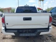 ✅ 2021 Toyota Tacoma SR • VIN: 3TMCZ5AN3MM404276 • Lot: 42932628. Wystawiony na IAAI z przebiegiem 48 978 mil. Bezpłatny archiwum sprzedaży aukcyjnych z USA i szczegółowy raport historii pojazdu na DreamBid. Zdjęcie 15.