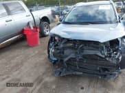 ✅ 2024 Toyota Corolla Cross XLE • VIN: 7MUDAABG0RV098817 • Lot: 43495355. Wystawiony na IAAI z przebiegiem 18 563 mil. Bezpłatny archiwum sprzedaży aukcyjnych z USA i szczegółowy raport historii pojazdu na DreamBid. Zdjęcie 6.