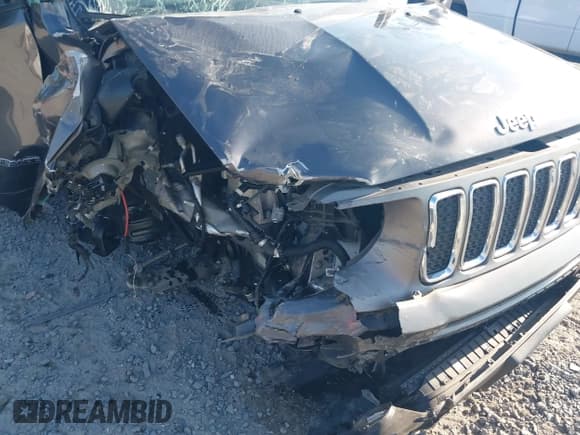 ✅ 2021 Jeep Renegade Limited • VIN: ZACNJDD13MPM27926 • Lot: 42226469. Wystawiony na IAAI z przebiegiem 30 271 mil. Bezpłatny archiwum sprzedaży aukcyjnych z USA i szczegółowy raport historii pojazdu na DreamBid. Zdjęcie 6.