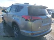 ✅ 2017 Toyota RAV4 LE • VIN: 2T3ZFREV5HW328178 • Lot: 43690827. Wystawiony na IAAI z przebiegiem 169 536 mil. Bezpłatny archiwum sprzedaży aukcyjnych z USA i szczegółowy raport historii pojazdu na DreamBid. Zdjęcie 3.