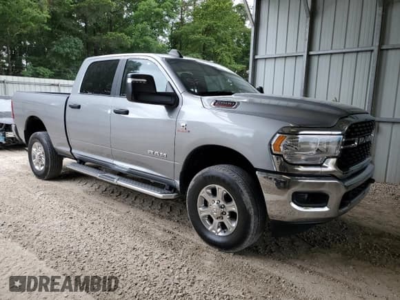 ✅ 2024 Ram 2500 Big Horn • VIN: 3C6UR5DL9RG154148 • Lot: 56323285. Listed on Copart with 35,274 mi. Free auction sales archive from the USA and detailed vehicle history report at DreamBid. Image 4.
