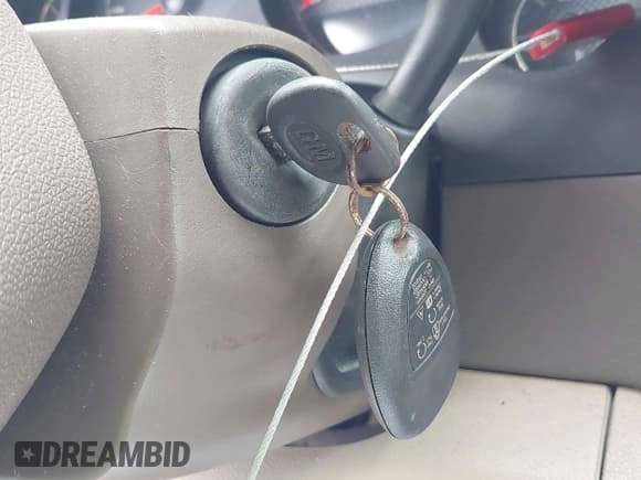 ✅ 2011 Chevrolet Suburban LT • VIN: 1GNSKJE31BR233032 • Lot: 42758398. Listed on IAAI with 167,514 mi. Free auction sales archive from the USA and detailed vehicle history report at DreamBid. Image 11.