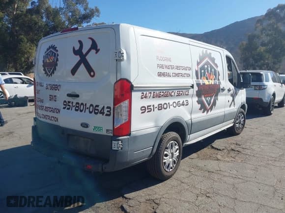 ✅ 2016 Ford Transit • VIN: 1FTYR1YG0GKB54092 • Lot: 43453920. Wystawiony na IAAI z przebiegiem Nie podano. Bezpłatny archiwum sprzedaży aukcyjnych z USA i szczegółowy raport historii pojazdu na DreamBid. Zdjęcie 4.