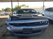 ✅ 2015 Dodge Challenger SXT Plus • VIN: 2C3CDZBGXFH700231 • Lot: 43407846. Wystawiony na IAAI z przebiegiem 129 305 mil. Bezpłatny archiwum sprzedaży aukcyjnych z USA i szczegółowy raport historii pojazdu na DreamBid. Zdjęcie 12.
