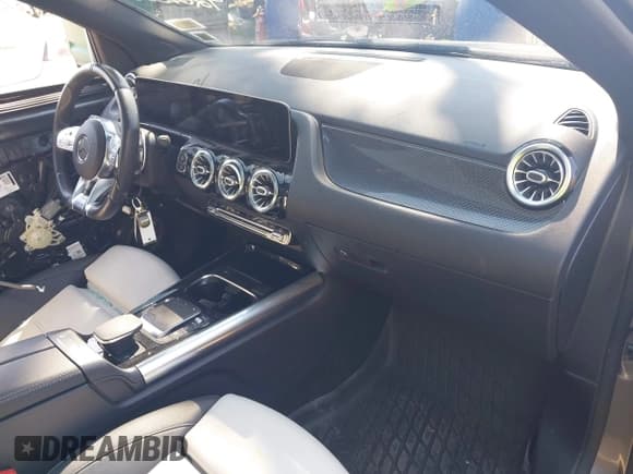 ✅ 2021 Mercedes-Benz GLA 35 AMG • VIN: W1N4N5BB6MJ258692 • Lot: 42076368. Listed on IAAI with 25,334 mi. Free auction sales archive from the USA and detailed vehicle history report at DreamBid. Image 5.