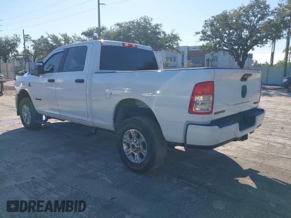 ✅ 2023 Ram 2500 Big Horn • VIN: 3C6UR5DL5PG613267 • Лот: 43606477. Опубликован ранее на IAAI с пробегом 24 345 миль. Бесплатный доступ к архиву аукционных продаж из США и подробный отчёт об истории автомобиля на DreamBid. Изображение 3.