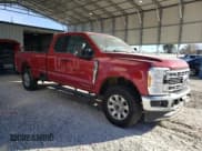 ✅ 2023 Ford F-350 Lariat • VIN: 1FT8X3BT6PEC05259 • Lot: 81324494. Wystawiony na Copart z przebiegiem 31 858 mil. Bezpłatny archiwum sprzedaży aukcyjnych z USA i szczegółowy raport historii pojazdu na DreamBid. Zdjęcie 4.