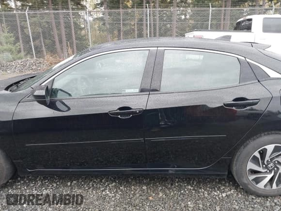 ✅ 2018 Honda Civic LX • VIN: SHHFK7H21JU418202 • Lot: 43592477. Listed on IAAI with 54,193 mi. Free auction sales archive from the USA and detailed vehicle history report at DreamBid. Image 15.