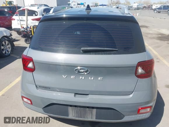 ✅ 2022 Hyundai Venue SEL • VIN: KMHRC8A34NU193027 • Lot: 42003432. Listed on IAAI with 16,393 mi. Free auction sales archive from the USA and detailed vehicle history report at DreamBid. Image 17.