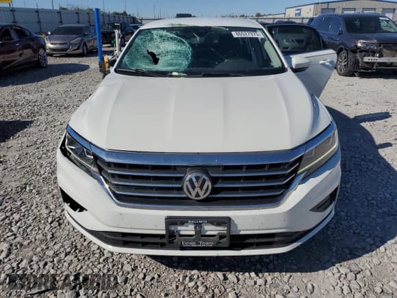 ✅ 2020 Volkswagen Passat SE • VIN: 1VWSA7A35LC022468 • Lot: 86527975. Listed on Copart with 104,962 mi. Free auction sales archive from the USA and detailed vehicle history report at DreamBid. Image 5.