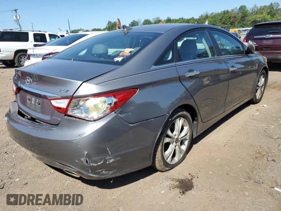 ✅ 2011 Hyundai Sonata SE • VIN: 5NPEC4AB3BH303378 • Lot: 69407574. Listed on Copart with 159,459 mi. Free auction sales archive from the USA and detailed vehicle history report at DreamBid. Image 3.