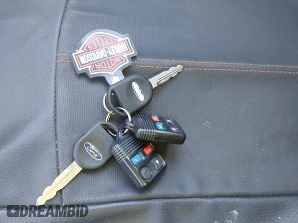 ✅ 2001 Ford Taurus SE • VIN: 1FAFP53S81G133214 • Лот: 43765502. Опубликован ранее на IAAI с пробегом 217 790 миль. Бесплатный доступ к архиву аукционных продаж из США и подробный отчёт об истории автомобиля на DreamBid. Изображение 11.