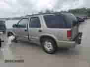 2001 Chevrolet Blazer LT z VIN 1GNDT13W212207596, wystawiony jako Copart lot #76174454 z przebiegiem 139 367 mil mil oraz Nie do naprawy • Non repairable. Historia ofert i sprzedaży dostępna na DreamBid. Obrazek 2.