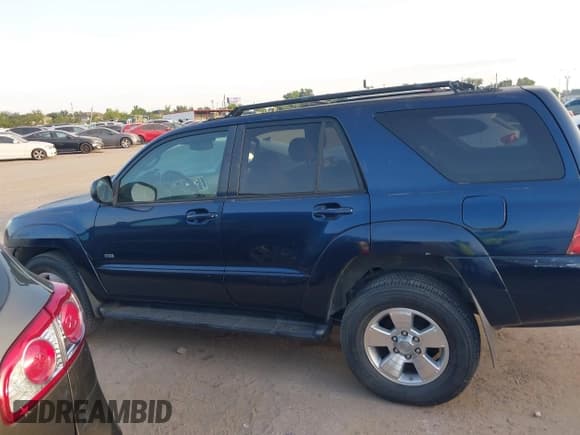 ✅ 2005 Toyota 4Runner SR5 • VIN: JTEZU14R158037993 • Lot: 42964688. Listed on IAAI with 237,771 mi. Free auction sales archive from the USA and detailed vehicle history report at DreamBid. Image 14.