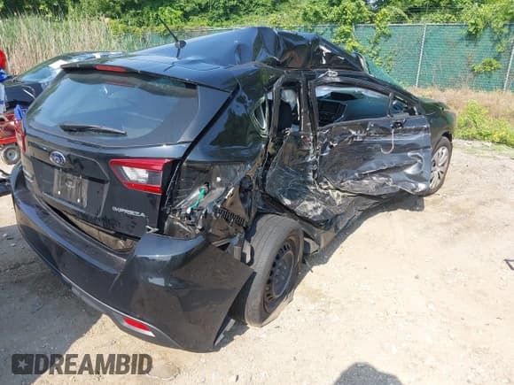 ✅ 2022 Subaru Impreza • VIN: 4S3GTAB65N3703788 • Lot: 42479689. Wystawiony na IAAI z przebiegiem 62 039 mil. Bezpłatny archiwum sprzedaży aukcyjnych z USA i szczegółowy raport historii pojazdu na DreamBid. Zdjęcie 4.