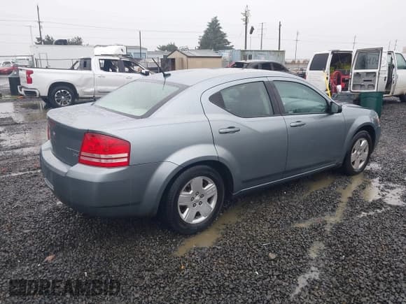 ✅ 2009 Dodge Avenger SE • VIN: 1B3LC46B39N562125 • Lot: 41233245. Wystawiony na IAAI z przebiegiem 72 835 mil. Bezpłatny archiwum sprzedaży aukcyjnych z USA i szczegółowy raport historii pojazdu na DreamBid. Zdjęcie 4.
