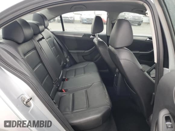 ✅ 2014 Volkswagen Jetta TDI • VIN: 3VWLL7AJ9EM302571 • Lot: 92474935. Listed on Copart with 151,872 mi. Free auction sales archive from the USA and detailed vehicle history report at DreamBid. Image 10.