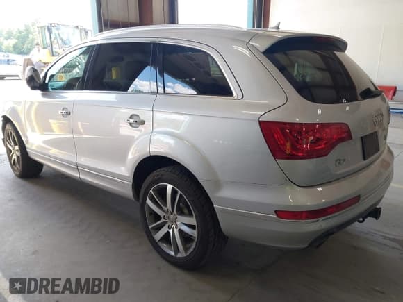 ✅ 2010 Audi Q7 Prestige • VIN: WA1VMAFE2AD008608 • Lot: 42647203. Listed on IAAI with 138,115 mi. Free auction sales archive from the USA and detailed vehicle history report at DreamBid. Image 3.
