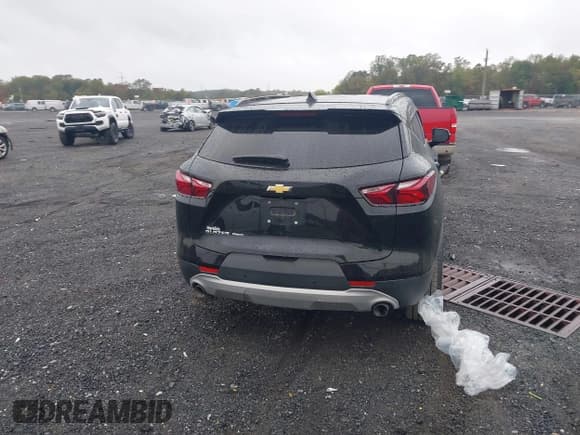 ✅ 2020 Chevrolet Blazer LT • VIN: 3GNKBHRS7LS645240 • Lot: 43424116. Listed on IAAI with 70,422 mi. Free auction sales archive from the USA and detailed vehicle history report at DreamBid. Image 16.