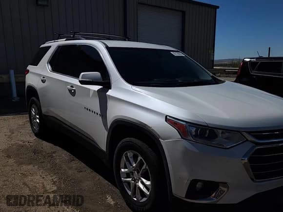 ✅ 2018 Chevrolet Traverse LT Cloth • VIN: 1GNERGKW5JJ191472 • Lot: 82128095. Wystawiony na Copart z przebiegiem 130 797 mil. Bezpłatny archiwum sprzedaży aukcyjnych z USA i szczegółowy raport historii pojazdu na DreamBid. Zdjęcie 14.