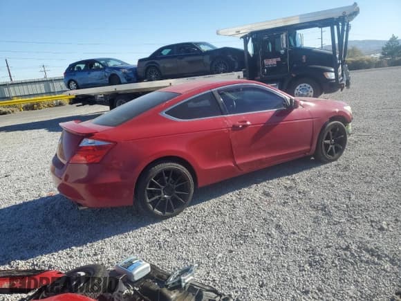 ✅ 2010 Honda Accord EX • VIN: 1HGCS1B71AA021704 • Lot: 85001875. Wystawiony na Copart z przebiegiem 131 229 mil. Bezpłatny archiwum sprzedaży aukcyjnych z USA i szczegółowy raport historii pojazdu na DreamBid. Zdjęcie 3.