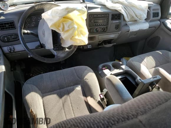 ✅ 2000 Ford Excursion XLT • VIN: 1FMNU40F4YEA98871 • Лот: 84407885. Опубликован ранее на Copart с пробегом 333 290 миль. Бесплатный доступ к архиву аукционных продаж из США и подробный отчёт об истории автомобиля на DreamBid. Изображение 8.