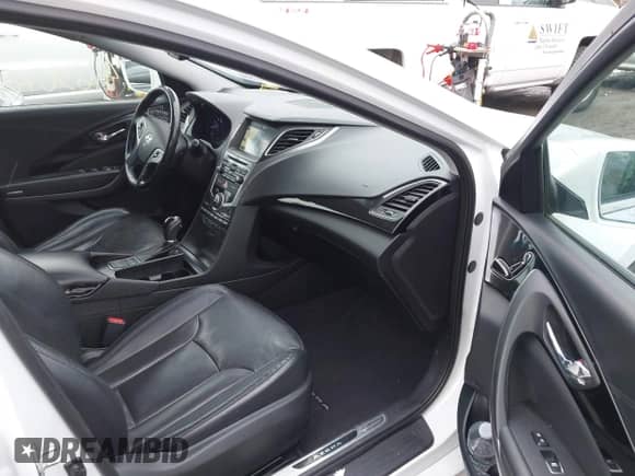 2016 Hyundai Azera Limited with VIN KMHFH4JGXGA536654, listed as a IAAI auction lot 41630707 with 87,428 mi miles and . Bid and sale history available at DreamBid. Image 5.