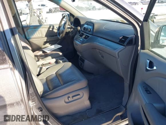 ✅ 2010 Honda Odyssey EX-L • VIN: 5FNRL3H74AB073957 • Lot: 43835011. Listed on IAAI with 212,020 mi. Free auction sales archive from the USA and detailed vehicle history report at DreamBid. Image 5.