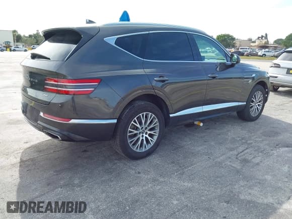 ✅ 2024 Genesis GV80 • VIN: KMUHBDSB4RU179729 • Lot: 43817077. Wystawiony na IAAI z przebiegiem 63 376 mil. Bezpłatny archiwum sprzedaży aukcyjnych z USA i szczegółowy raport historii pojazdu na DreamBid. Zdjęcie 4.