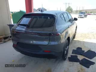 2024 Dodge Hornet GT Plus z VIN ZACNDFBN0R3A24223, wystawiony jako IAAI lot #42191465 z przebiegiem 2 795 mil mil oraz . Historia ofert i sprzedaży dostępna na DreamBid. Obrazek 4.