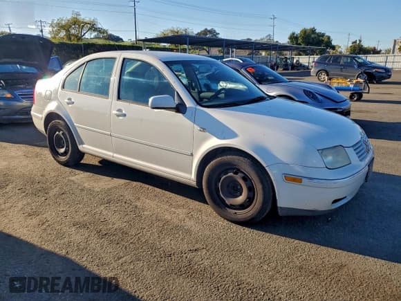 ✅ 2005 Volkswagen Jetta GL • VIN: 3VWRA69M25M041633 • Lot: 93961935. Listed on Copart with 163,270 mi. Free auction sales archive from the USA and detailed vehicle history report at DreamBid. Image 4.