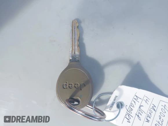 ✅ 2014 Jeep Wrangler Sport • VIN: 1C4AJWAG4EL322761 • Lot: 43222275. Wystawiony na IAAI z przebiegiem 126 980 mil. Bezpłatny archiwum sprzedaży aukcyjnych z USA i szczegółowy raport historii pojazdu na DreamBid. Zdjęcie 11.