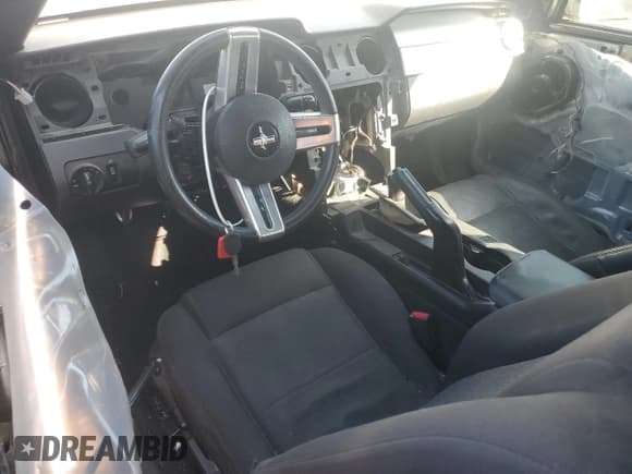 ✅ 2008 Ford Mustang GT Deluxe • VIN: 1ZVHT85H485192395 • Lot: 81083065. Listed on Copart with Not provided. Free auction sales archive from the USA and detailed vehicle history report at DreamBid. Image 8.