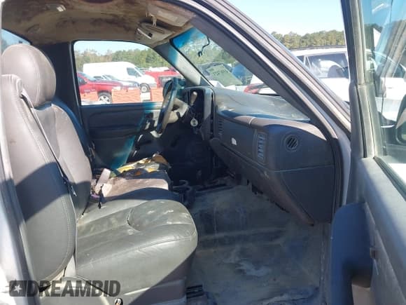 ✅ 2004 Chevrolet Silverado 1500 Work Truck • VIN: 1GCEK14V44Z251049 • Lot: 43567423. Wystawiony na IAAI z przebiegiem 123 131 mil. Bezpłatny archiwum sprzedaży aukcyjnych z USA i szczegółowy raport historii pojazdu na DreamBid. Zdjęcie 5.