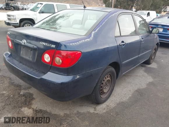 ✅ 2008 Toyota Corolla LE • VIN: 1NXBR32E78Z963390 • Lot: 43700148. Wystawiony na IAAI z przebiegiem 217 918 mil. Bezpłatny archiwum sprzedaży aukcyjnych z USA i szczegółowy raport historii pojazdu na DreamBid. Zdjęcie 4.