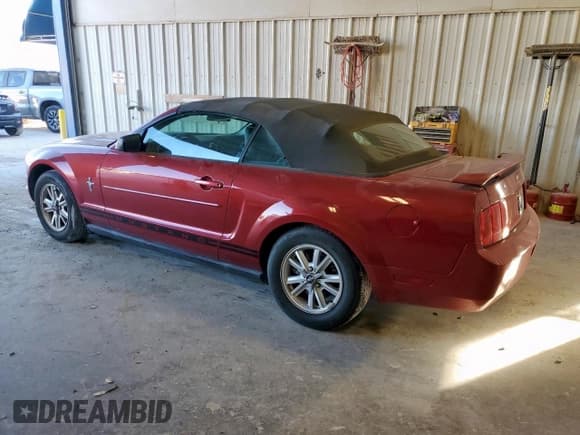 ✅ 2007 Ford Mustang Deluxe • VIN: 1ZVFT84N375291772 • Lot: 92671475. Listed on Copart with 67,210 mi. Free auction sales archive from the USA and detailed vehicle history report at DreamBid. Image 2.