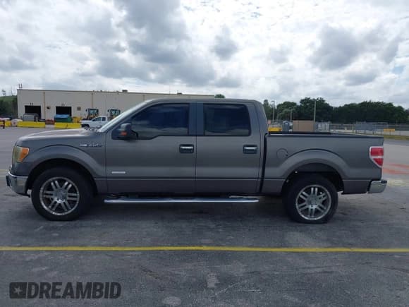 ✅ 2011 Ford F-150 XLT • VIN: 1FTFW1CT6BFA91876 • Lot: 43637841. Listed on IAAI with 103,345 mi. Free auction sales archive from the USA and detailed vehicle history report at DreamBid. Image 14.