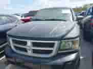 2010 Dodge Dakota z VIN 1D7CE3BK3AS164353, wystawiony jako IAAI lot #40646738 z przebiegiem 146 625 mil mil oraz . Historia ofert i sprzedaży dostępna na DreamBid. Obrazek 12.