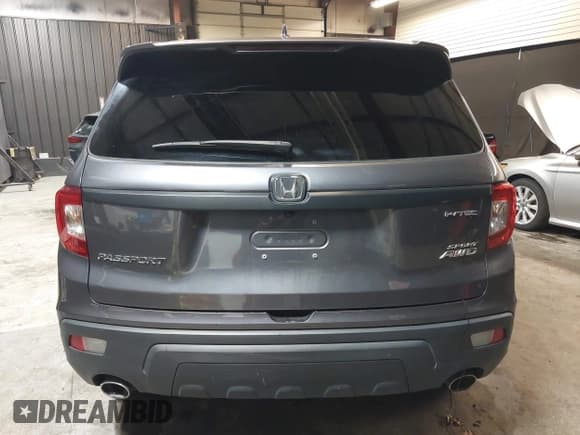 ✅ 2019 Honda Passport Sport • VIN: 5FNYF8H29KB006583 • Лот: 41516617. Опубликован ранее на IAAI с пробегом 63 378 миль. Бесплатный доступ к архиву аукционных продаж из США и подробный отчёт об истории автомобиля на DreamBid. Изображение 17.