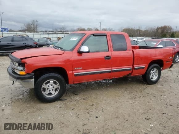✅ 1999 Chevrolet Silverado 1500 • VIN: 1GCEK19V6XE186371 • Лот: 80215144. Опубликован ранее на Copart с пробегом 208 994 миль. Бесплатный доступ к архиву аукционных продаж из США и подробный отчёт об истории автомобиля на DreamBid. Изображение 1.