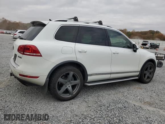 ✅ 2013 Volkswagen Touareg • VIN: WVGEG9BPXDD012733 • Lot: 91858355. Listed on Copart with 116,232 mi. Free auction sales archive from the USA and detailed vehicle history report at DreamBid. Image 3.