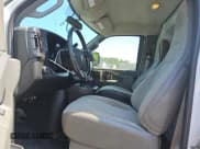 ✅ 2021 Chevrolet Express Cargo • VIN: 1GCWGAF72M1167380 • Lot: 62544795. Wystawiony na Copart z przebiegiem 84 845 mil. Bezpłatny archiwum sprzedaży aukcyjnych z USA i szczegółowy raport historii pojazdu na DreamBid. Zdjęcie 7.