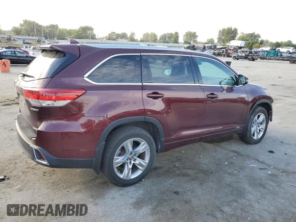 ✅ 2017 Toyota Highlander Hybrid Limited • VIN: 5TDDGRFH2HS021729 • Lot: 82463695. Listed on Copart with Not provided. Free auction sales archive from the USA and detailed vehicle history report at DreamBid. Image 3.