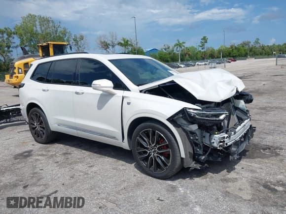 ✅ 2020 Cadillac XT6 AWD Sport • VIN: 1GYKPGRS8LZ226055 • Lot: 43101552. Listed on IAAI with 38,369 mi. Free auction sales archive from the USA and detailed vehicle history report at DreamBid. Image 1.
