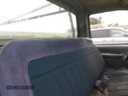 ✅ 1999 GMC Sierra 2500 • VIN: 1GTGC24RXXR704786 • Лот: 41469849. Опубликован ранее на IAAI с пробегом 236 569 миль. Бесплатный доступ к архиву аукционных продаж из США и подробный отчёт об истории автомобиля на DreamBid. Изображение 8.