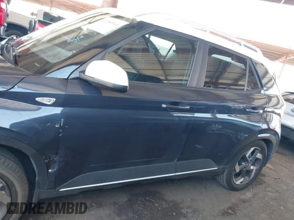✅ 2022 Hyundai Venue Limited • VIN: KMHRC8A38NU135423 • Lot: 42259343. Listed on IAAI with 38,644 mi. Free auction sales archive from the USA and detailed vehicle history report at DreamBid. Image 14.