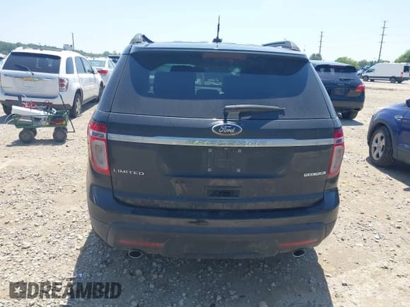 ✅ 2015 Ford Explorer Limited • VIN: 1FM5K7F89FGB90690 • Lot: 42804862. Wystawiony na IAAI z przebiegiem 157 294 mil. Bezpłatny archiwum sprzedaży aukcyjnych z USA i szczegółowy raport historii pojazdu na DreamBid. Zdjęcie 16.