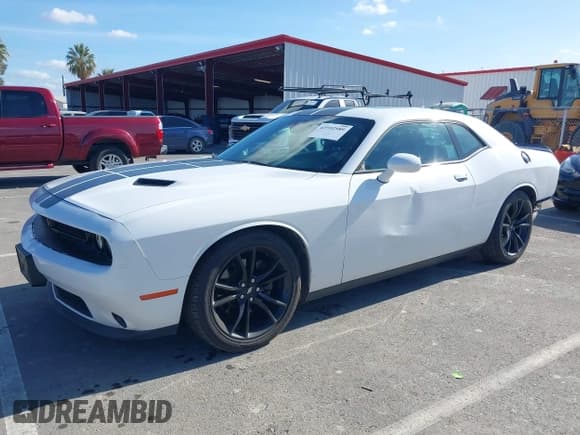 ✅ 2017 Dodge Challenger SXT • VIN: 2C3CDZAG5HH640055 • Lot: 43592589. Wystawiony na IAAI z przebiegiem 127 512 mil. Bezpłatny archiwum sprzedaży aukcyjnych z USA i szczegółowy raport historii pojazdu na DreamBid. Zdjęcie 2.
