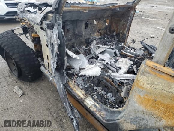 ✅ 2019 Jeep Wrangler Rubicon • VIN: 1C4HJXCG0KW514030 • Лот: 86353664. Опубликован ранее на Copart с пробегом Не указан. Бесплатный доступ к архиву аукционных продаж из США и подробный отчёт об истории автомобиля на DreamBid. Изображение 8.